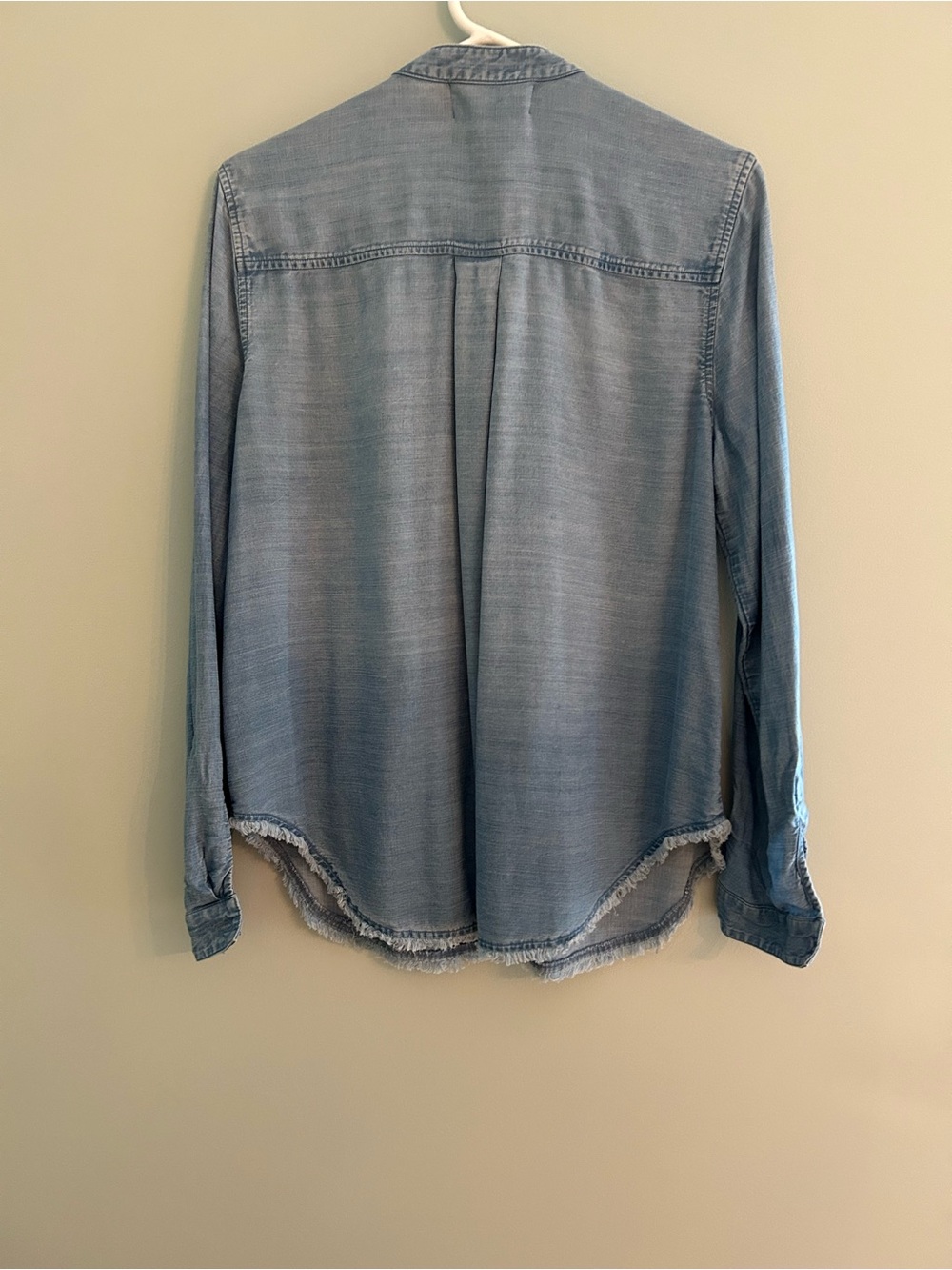 Anthropologie cloth and stone Light Blue Washed Chambray Button-Down Shirt - Picture 6 of 7